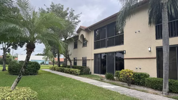 Boynton Beach, FL 33437,5243 Europa DR J - Corner