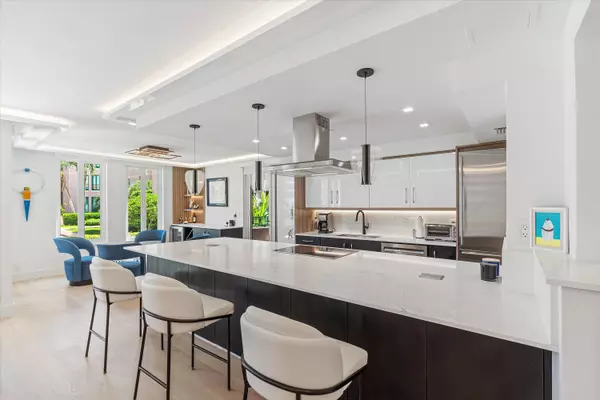 Boca Raton, FL 33432,120 SE 5th AVE 221