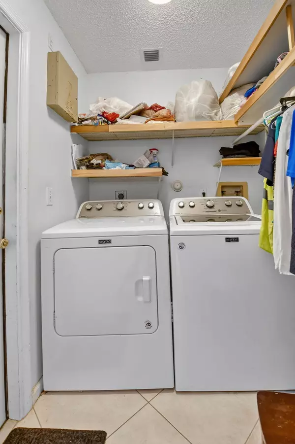 Greenacres, FL 33413,412 Trotters LN