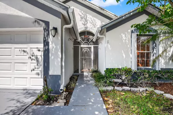 Greenacres, FL 33413,412 Trotters LN