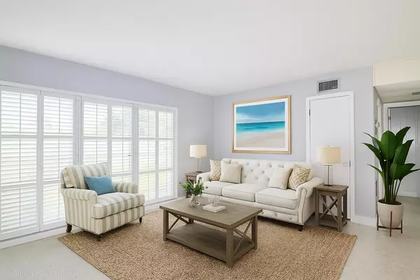 Port Saint Lucie, FL 34983,159 NE Estia LN