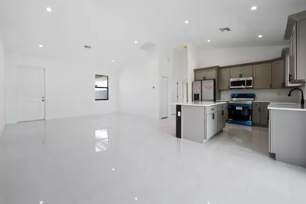 Cape Coral, FL 33993,2458 NW 9th Ter TER