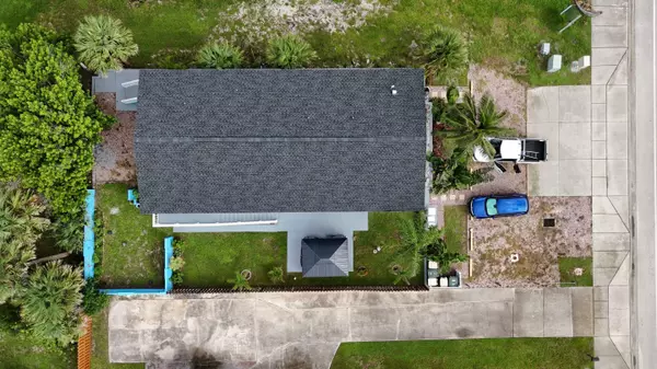 Fort Pierce, FL 34949,1115 S Ocean DR 1