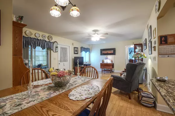 Greenacres, FL 33463,302 Pine Ridge CIR A-2