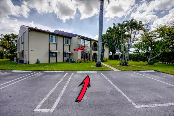 Greenacres, FL 33463,302 Pine Ridge CIR A-2