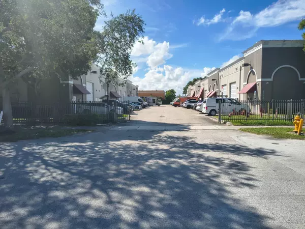 13400 SW 134 AVE 1c, Miami, FL 33186