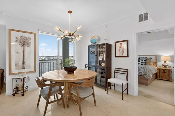 Stuart, FL 34994,675 NW Flagler AVE 202