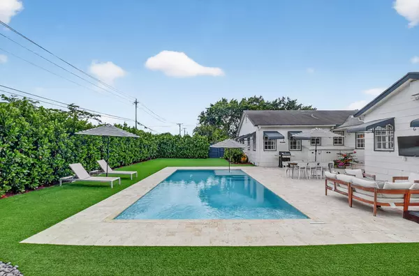 West Palm Beach, FL 33401,1001 Avon RD