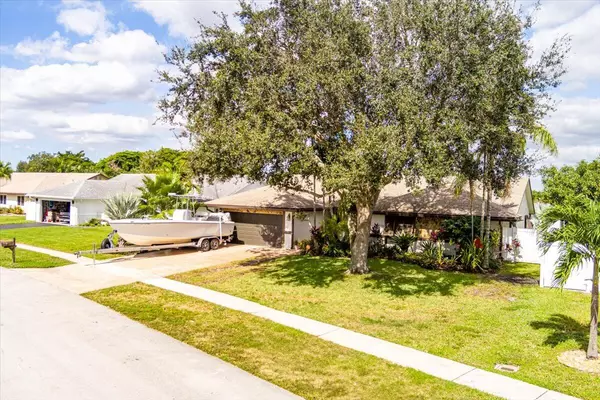 Davie, FL 33328,8301 SW 27th PL