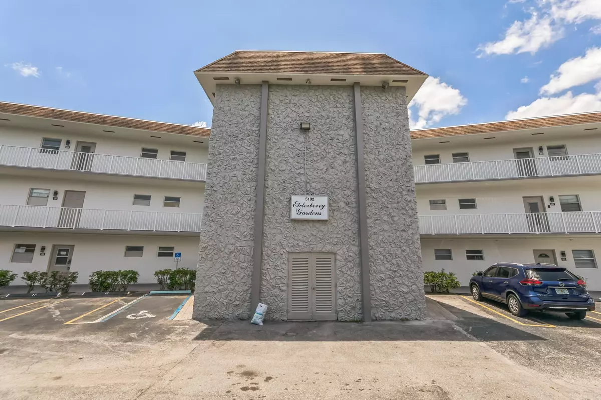 Lauderdale Lakes, FL 33319,5102 NW 36th ST 408