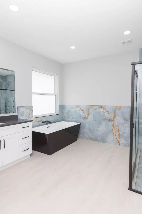 Port Saint Lucie, FL 34953,4365 SW Port St Lucie BLVD