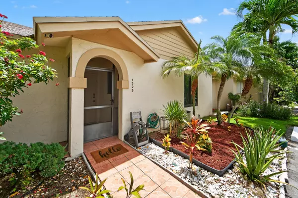 1325 NW 23rd LN, Delray Beach, FL 33445