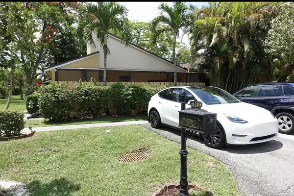 11720 Timbers WAY, Boca Raton, FL 33428