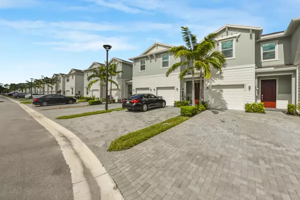 Lake Worth, FL 33463,4519 Hollister AVE