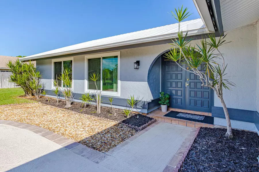 2473 SE Drayton RD, Port Saint Lucie, FL 34952