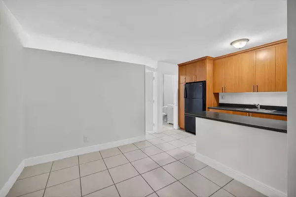 4051 N Dixie HWY 22, Oakland Park, FL 33334