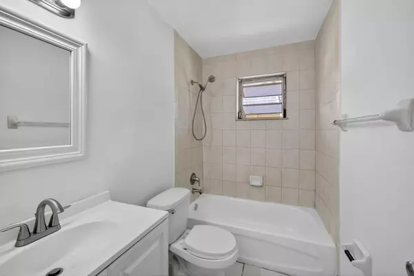 Oakland Park, FL 33334,4051 N Dixie HWY 19