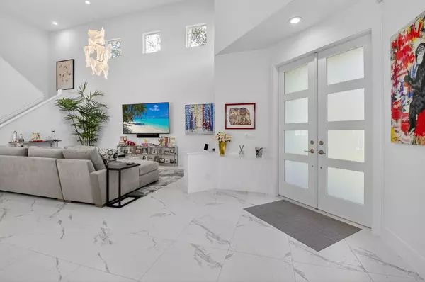 Boca Raton, FL 33496,6695 NW 23rd TER