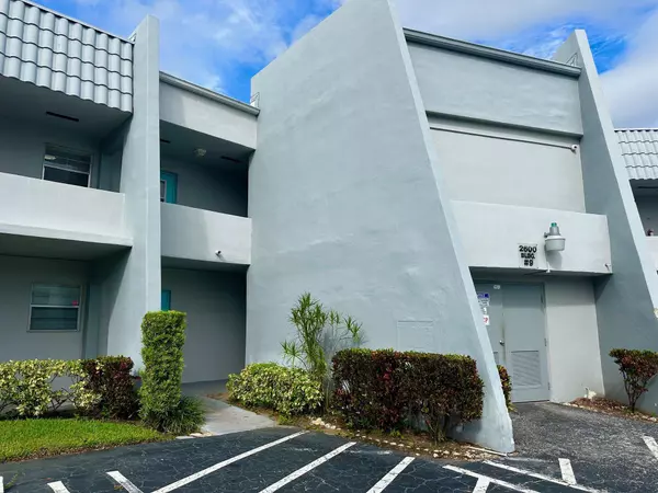 Delray Beach, FL 33445,2600 Fiore WAY 207-B