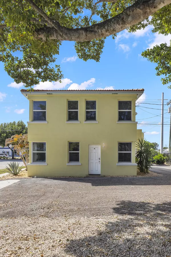 Boynton Beach, FL 33435,802 N Federal HWY