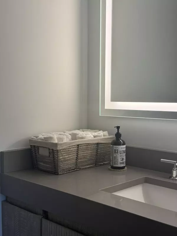 Delray Beach, FL 33445,2320 SW 22nd AVE 212