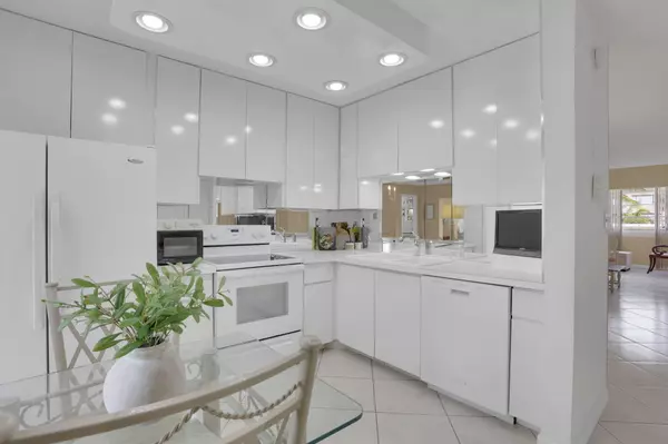 1891 S Ocean DR 202, Hallandale Beach, FL 33009