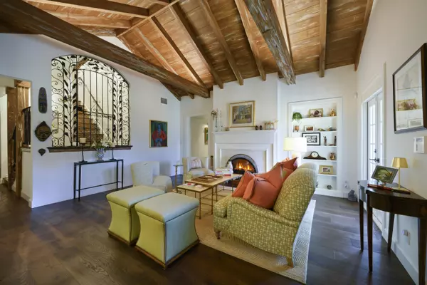 West Palm Beach, FL 33405,245 Murray RD