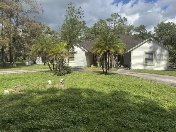 1686 E RD, Loxahatchee Groves, FL 33470