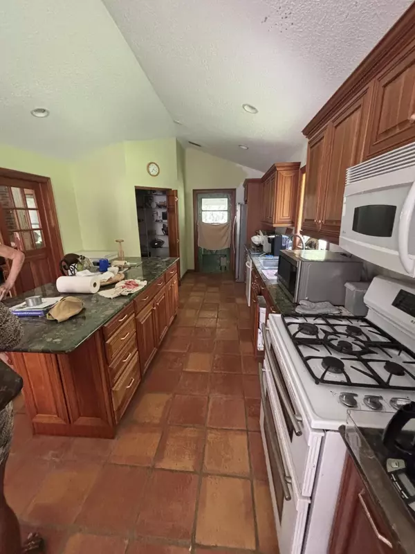 Loxahatchee Groves, FL 33470,1686 E RD