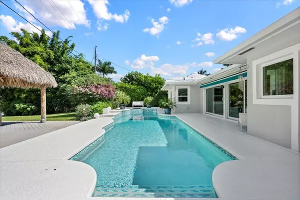 Stuart, FL 34994,518 SW South Carolina DR