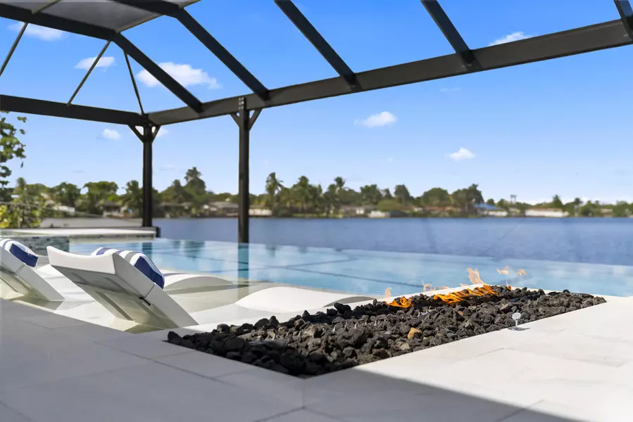 2511 NE 209th TER, Miami, FL 33180