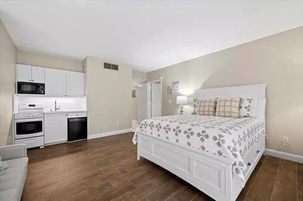 13334 Polo Club RD 227, Wellington, FL 33414