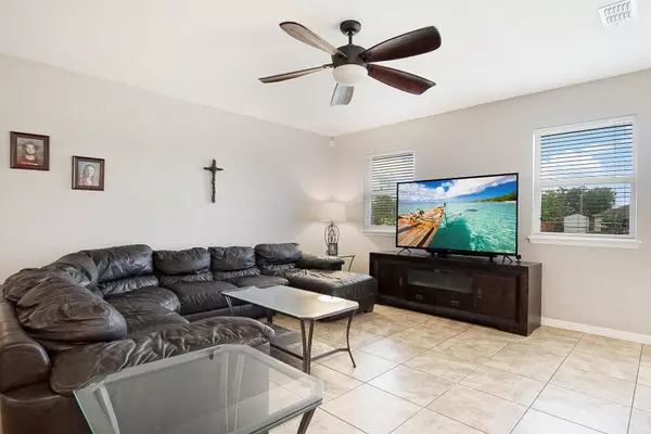 Port Saint Lucie, FL 34953,2109 SW Chestnut LN