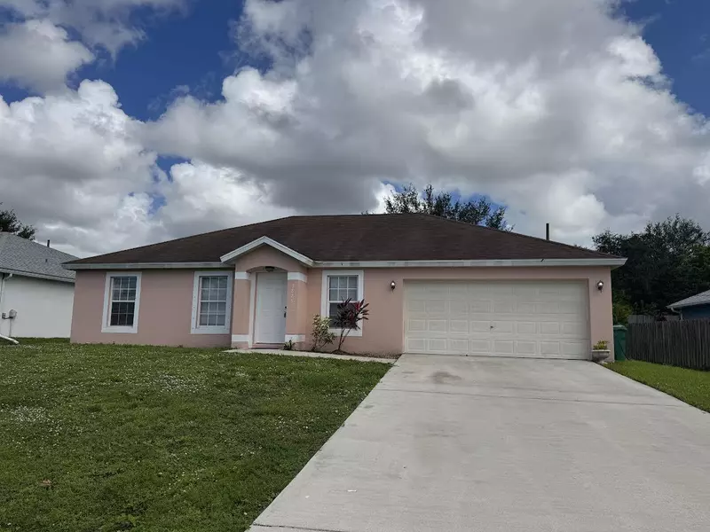 3825 SW Kakopo ST, Port Saint Lucie, FL 34953