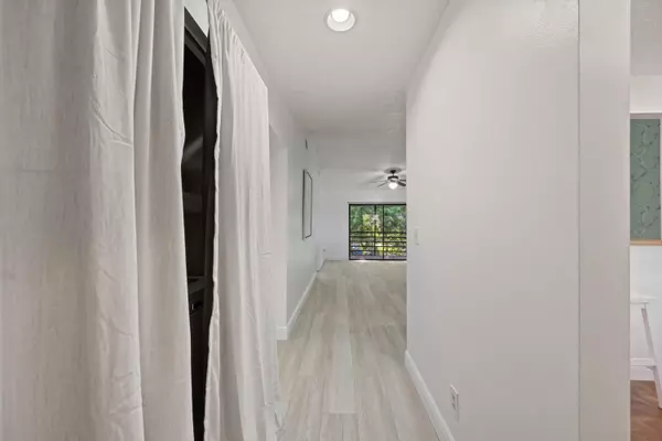 Stuart, FL 34994,1210 SE Parkview PL E9