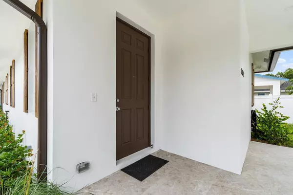 Jupiter, FL 33458,17868 Limestone Creek RD