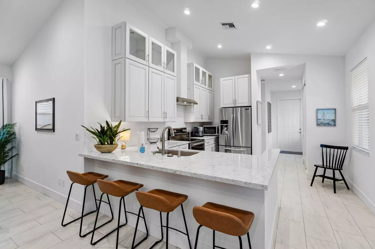 Jupiter, FL 33458,17868 Limestone Creek RD