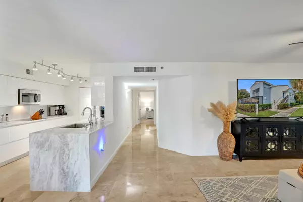 Boca Raton, FL 33496,3237 Clint Moore RD 108