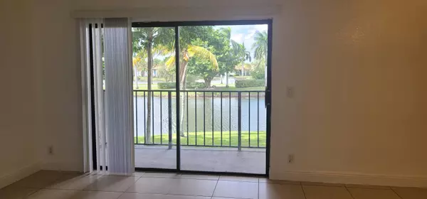 West Palm Beach, FL 33411,1523 Lake Crystal DR E