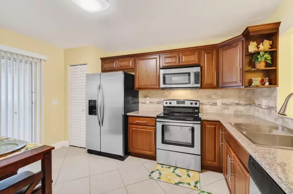 Lake Worth, FL 33467,4330 Lucerne Villas LN