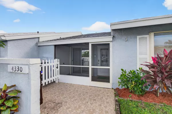 Lake Worth, FL 33467,4330 Lucerne Villas LN