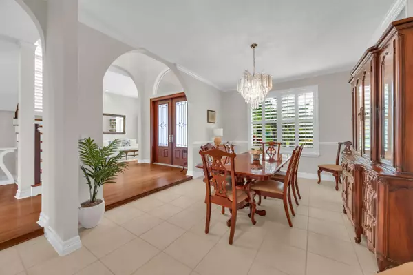 Tequesta, FL 33469,18406 SE Lakeside DR