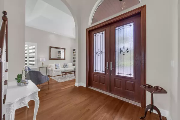 Tequesta, FL 33469,18406 SE Lakeside DR