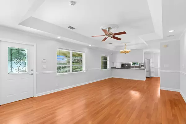 Haverhill, FL 33417,1192 Pineway DR