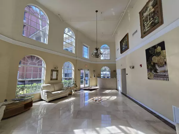 West Palm Beach, FL 33401,1640 Presidential WAY 403