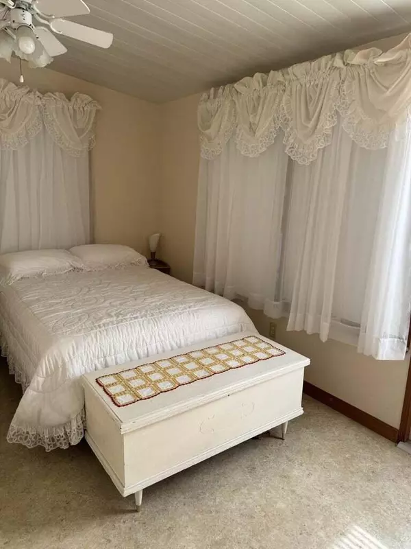 Hobe Sound, FL 33455,11055 SE Federal HWY 33