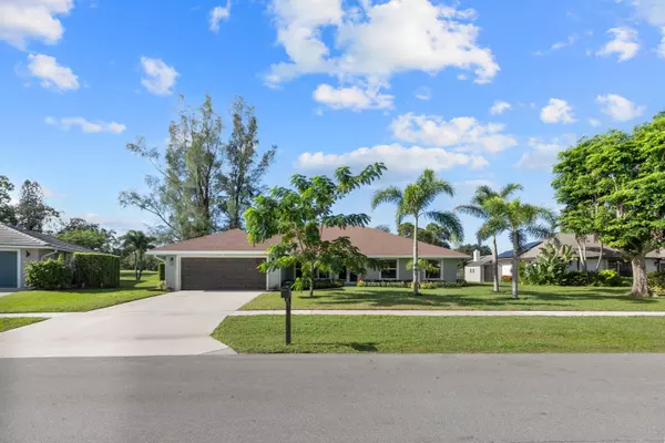 1395 Pine Valley DR, Wellington, FL 33414