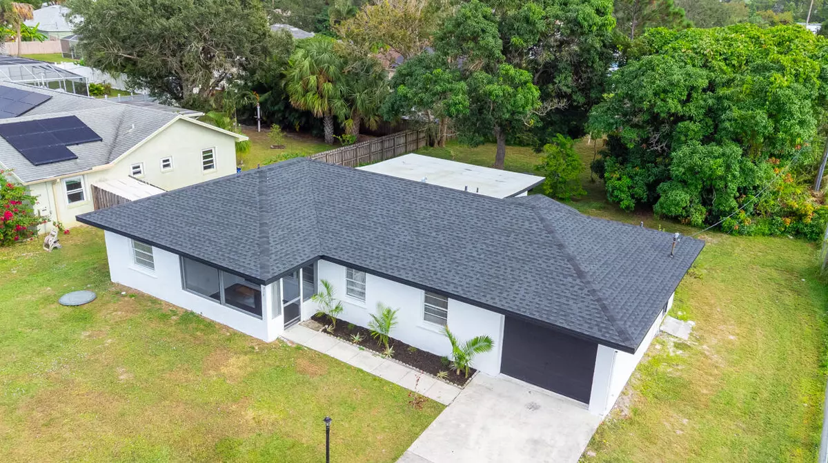 Port Saint Lucie, FL 34983,313 NW Dorchester ST