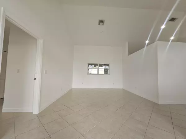 Port Saint Lucie, FL 34983,3215 SE Pinto ST