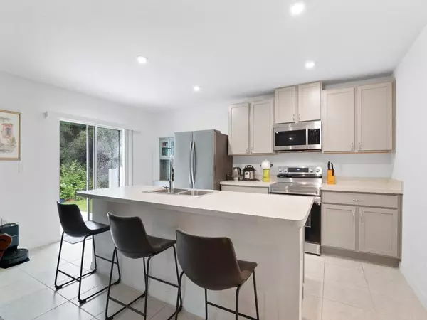 Vero Beach, FL 32967,7976 105th AVE